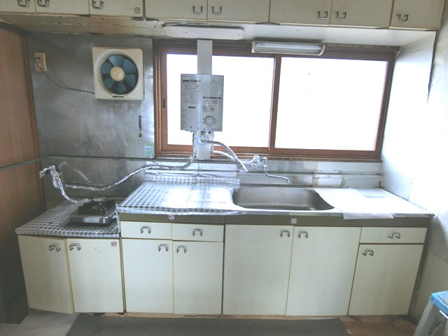 室蘭市白鳥台4丁目31-3　中古住宅のキッチン