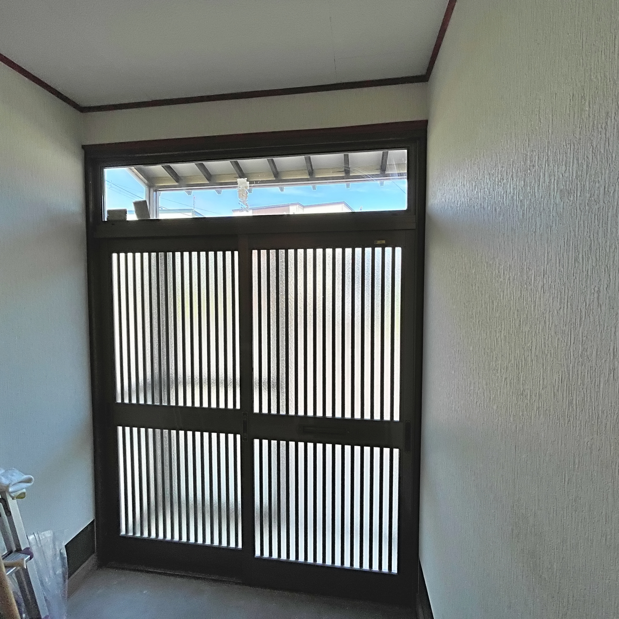 登別市美園町5丁目2-1　中古住宅の玄関