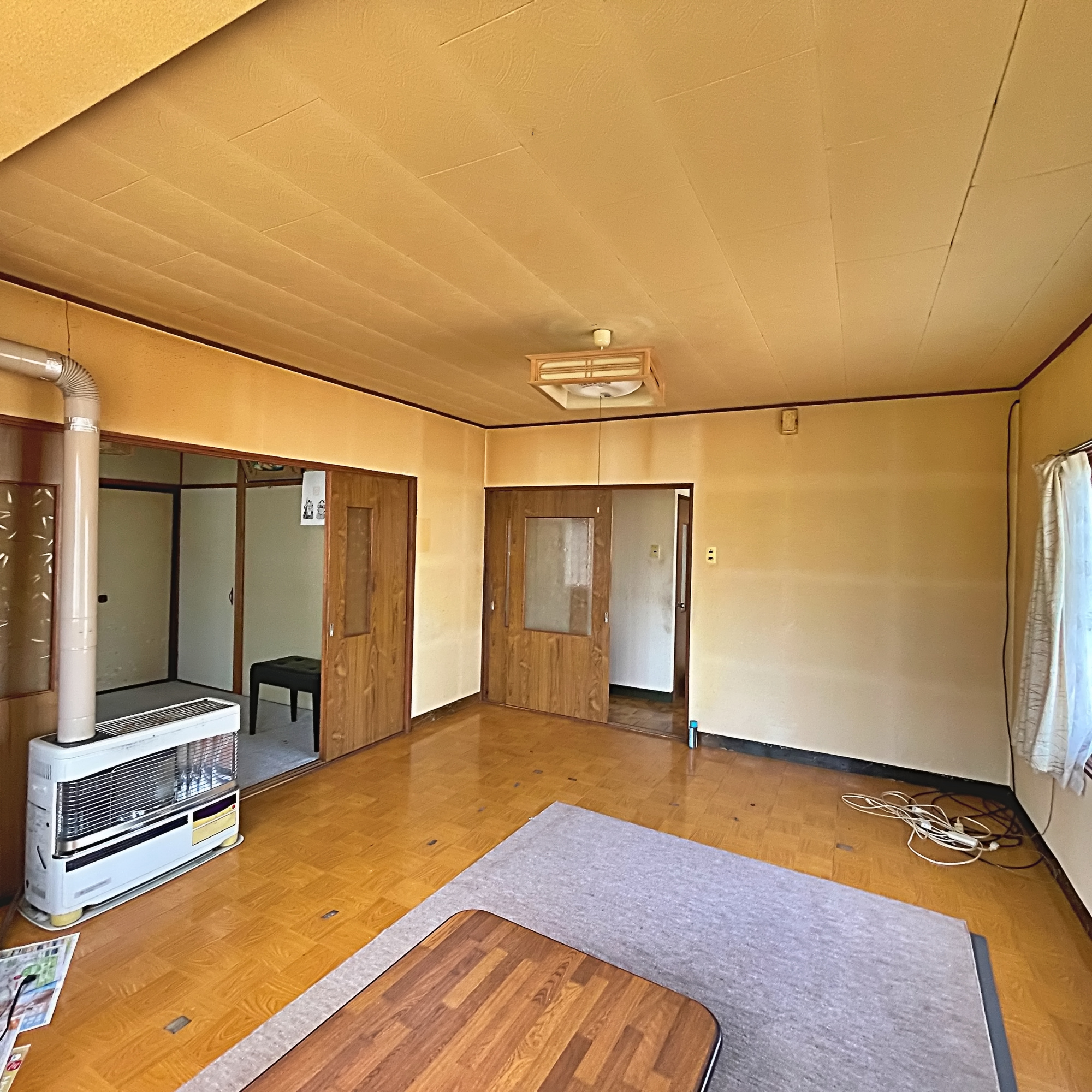登別市美園町5丁目2-1　中古住宅の居間・リビング