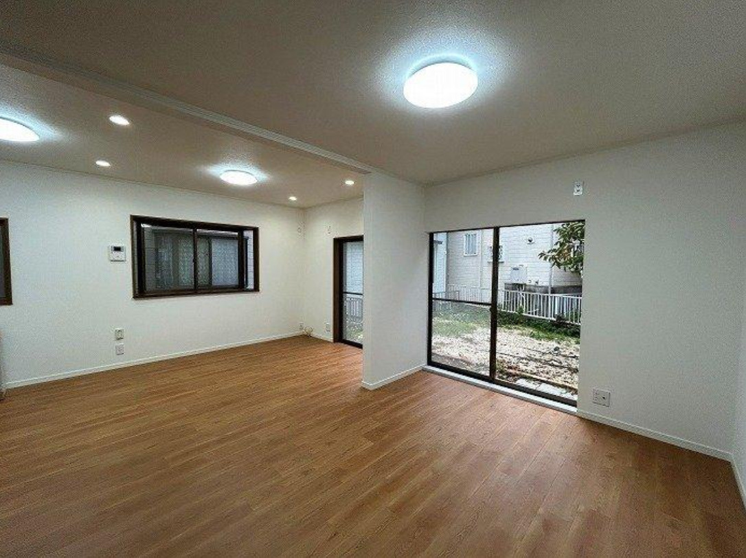 横浜市泉区中田西4丁目 中古戸建【仲介手数料無料】の居間・リビング