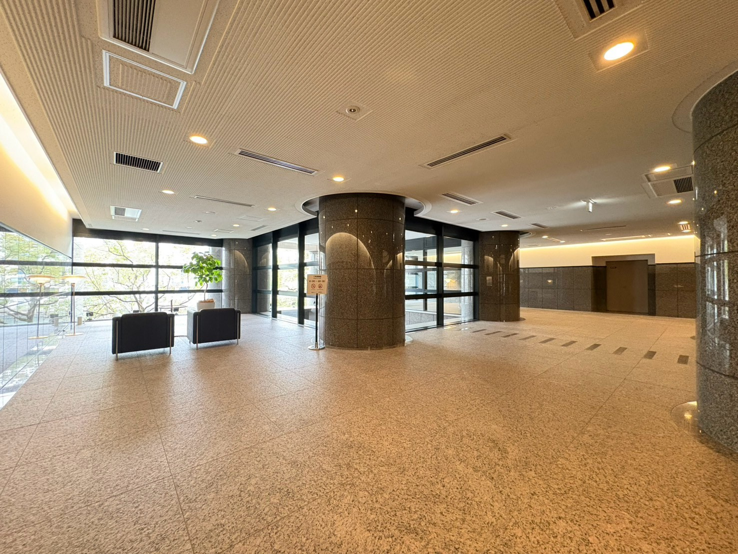 晴海アイランドトリトンスクエアビュータワーのロビー