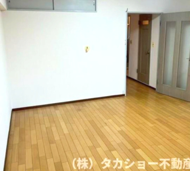 コープ桜木町の洋室