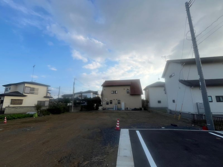 【館林市西美園町　全6区画　6号地】　
283.68㎡(85.81坪)です。
都市ガス・本下水が整備されています。