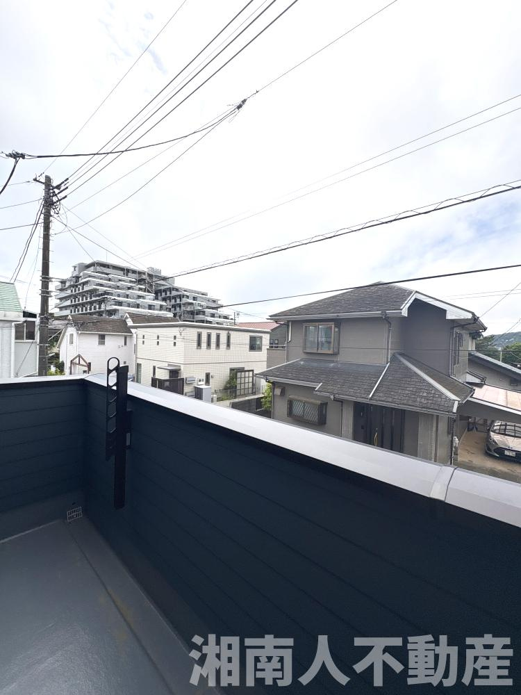 平塚市花水台　新築一戸建てのバルコニー|暖かな日差しのふりそそぐバルコニー