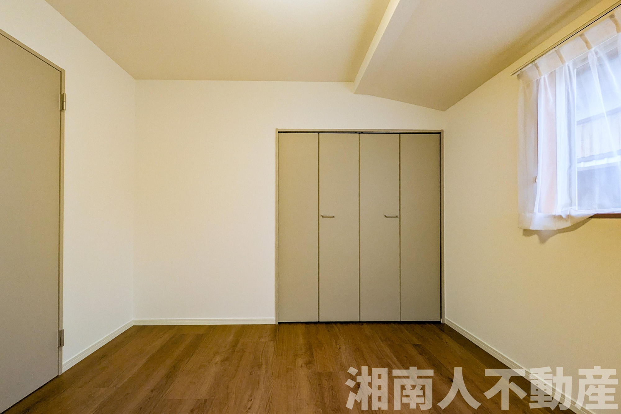 藤沢市片瀬２丁目１７－１１戸建の洋室|ゆったりした洋室です