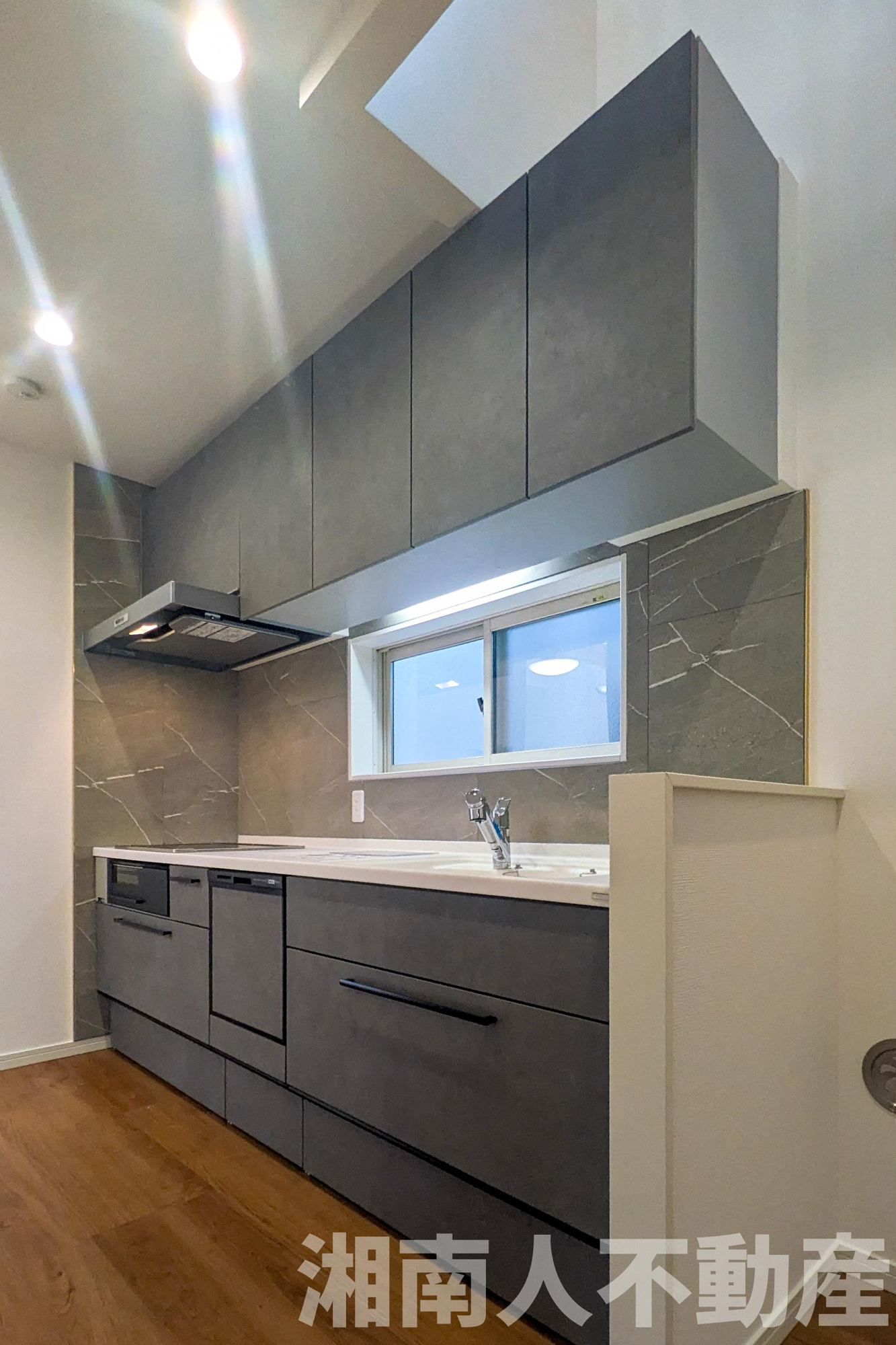 藤沢市片瀬２丁目１７－１１戸建のキッチン|使いやすいキッチンです