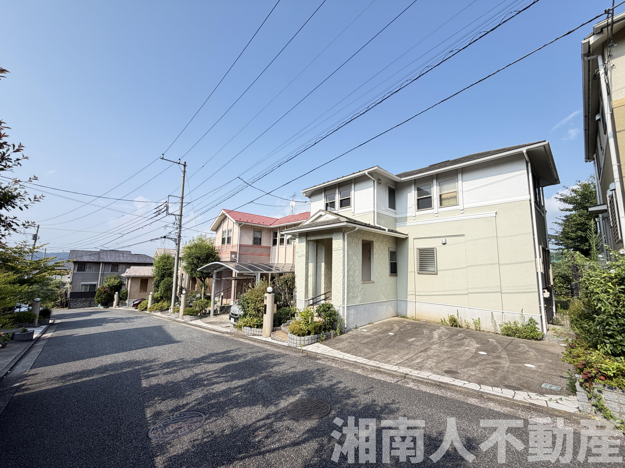 逗子市桜山５丁目戸建の前面道路含む現地写真|前面道路含む現地写真です