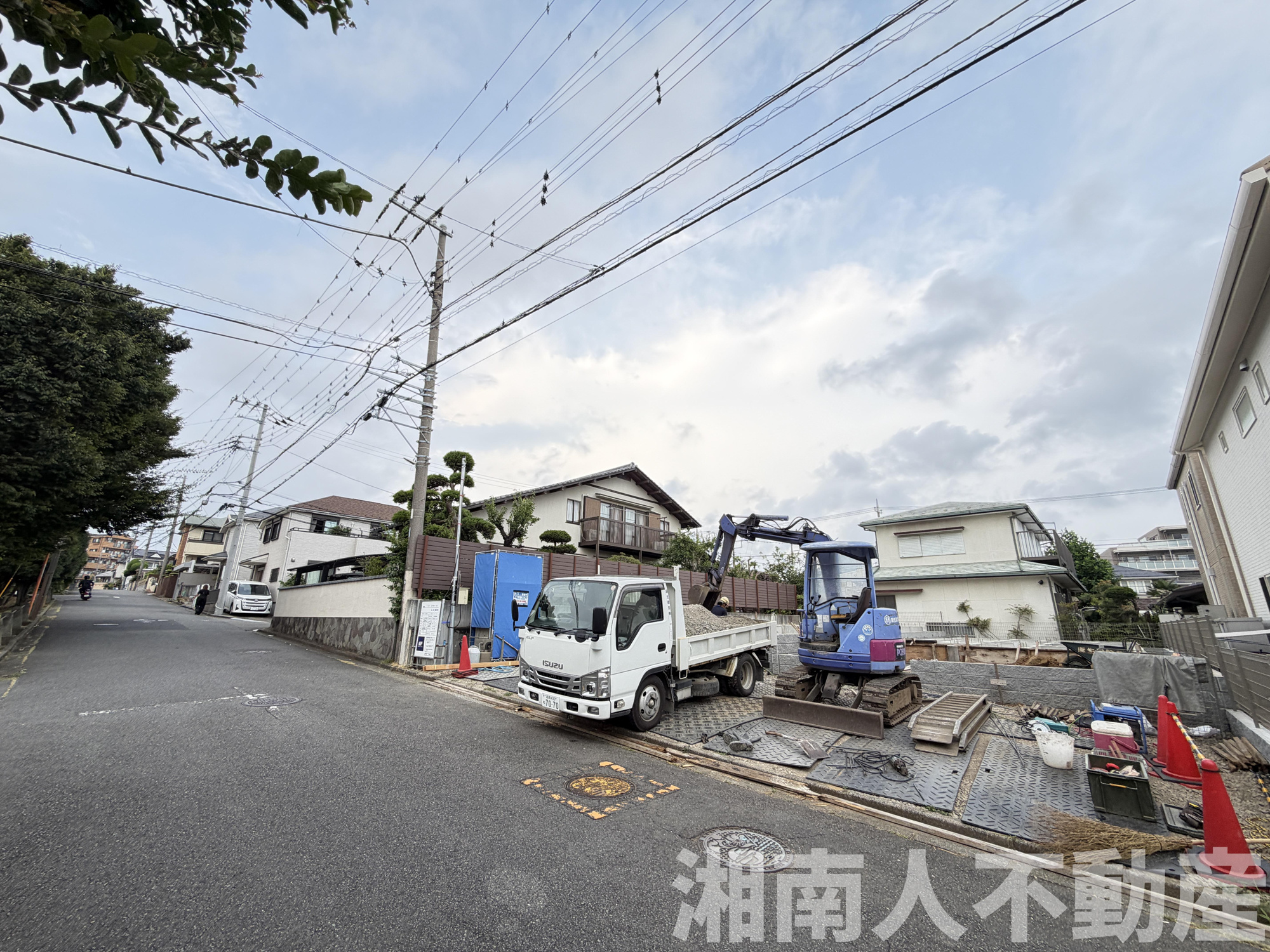 藤沢市湘南台３丁目２５新築戸建ての前面道路含む現地写真|前面道路含む現地写真です
