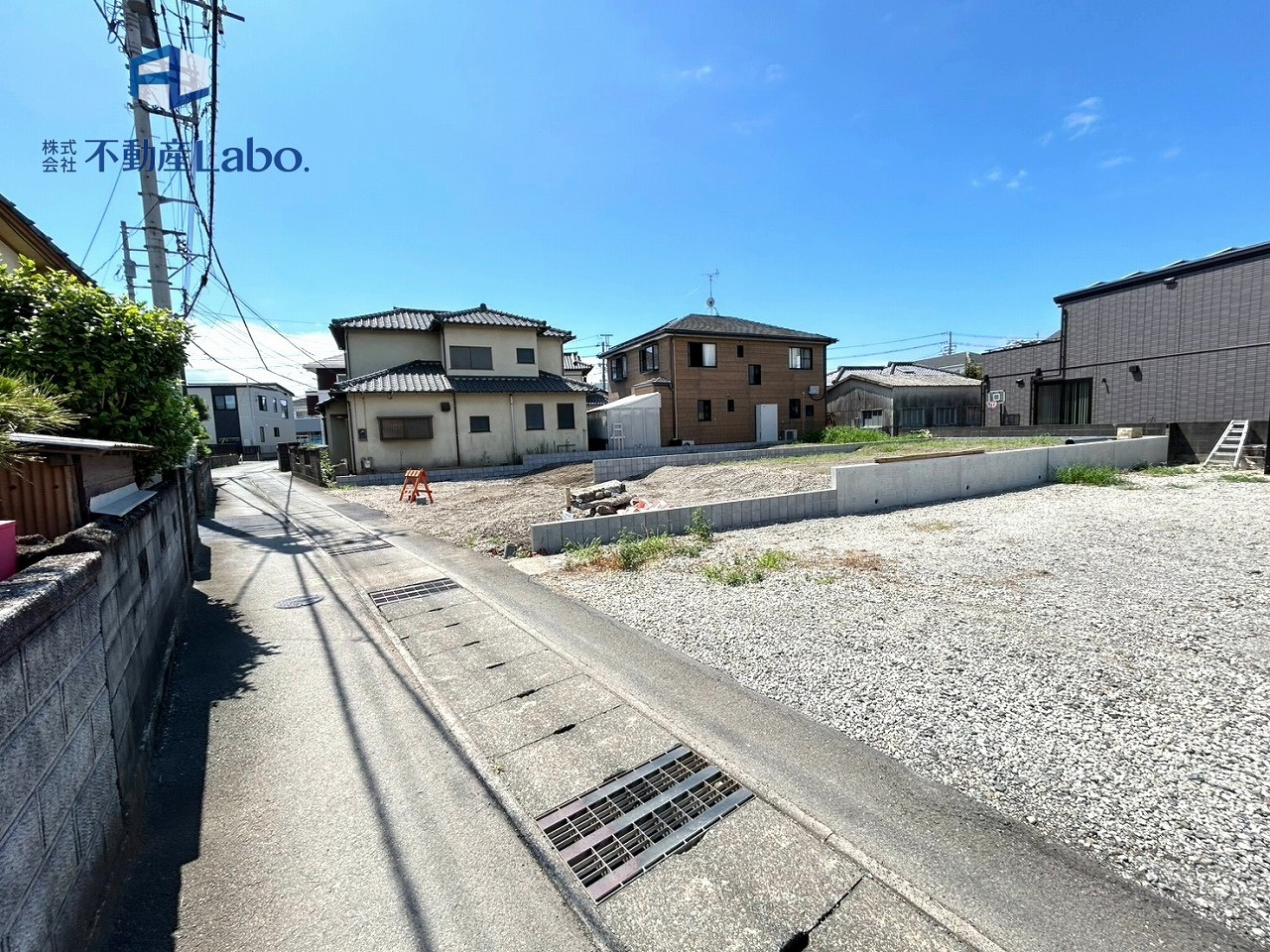 クレイドルガーデン　沼津市大諏訪第10　全2棟の前面道路含む現地写真