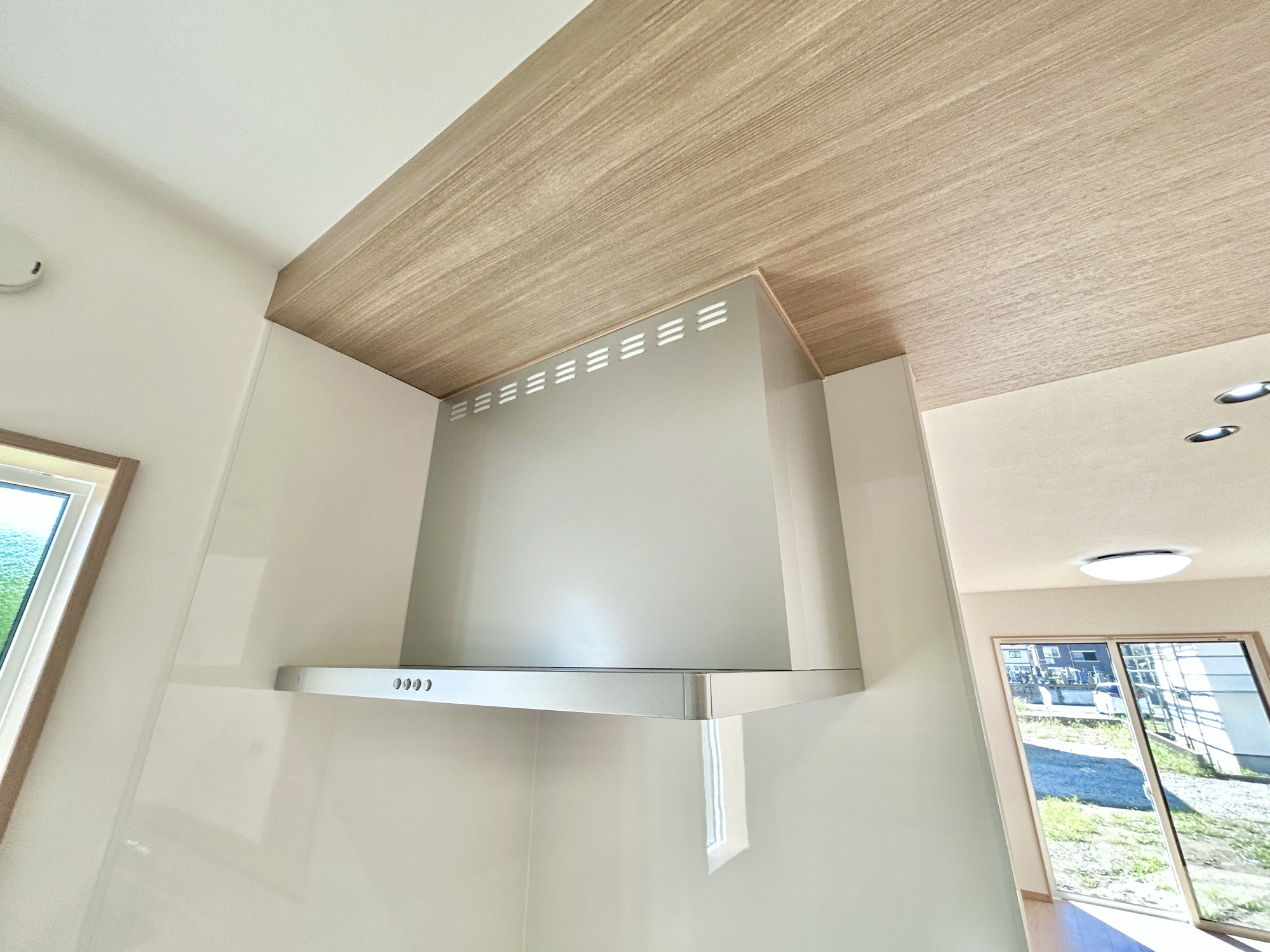 前橋市下小出町第5期　新築住宅全8棟の設備|フラットレンジフードなので、見た目もシャープでお手入れも楽々♪