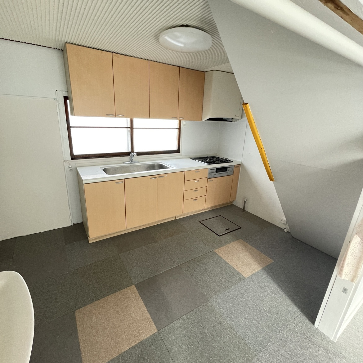 伊達市館山下町3-34　中古住宅のキッチン