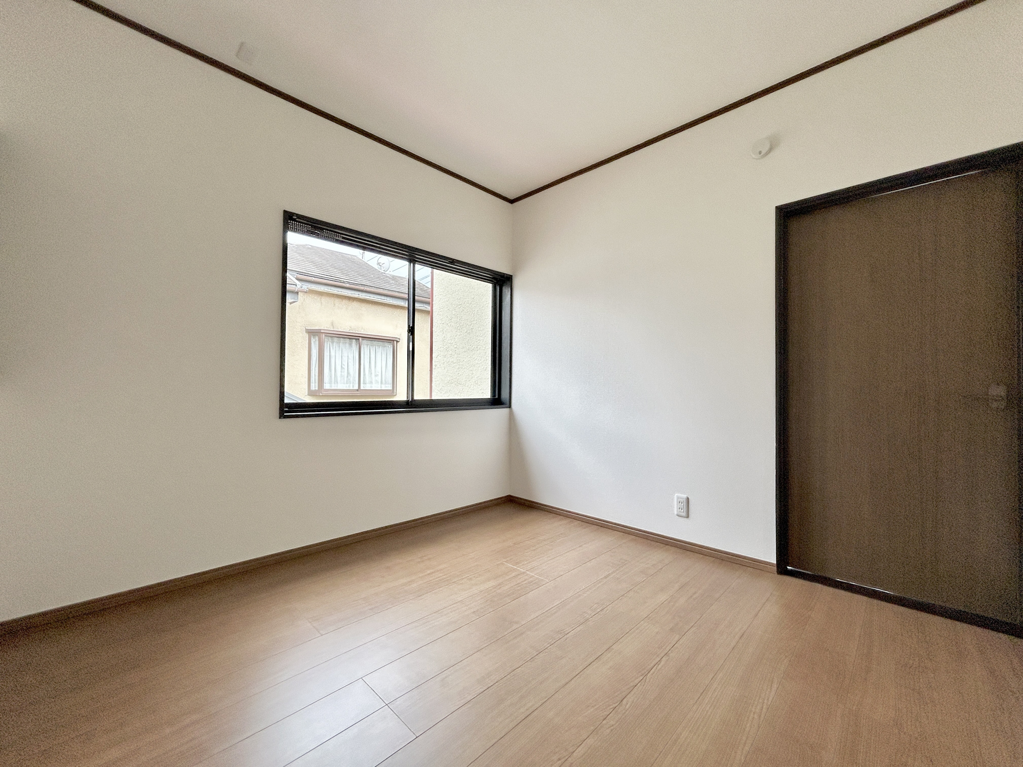 高崎市新後閑町1期　中古物件の子供部屋|家族一人ひとりの大切なプライベート空間。趣味に合わせて使って頂けるようシンプルに仕上げてあります。暮らし心地を大きく左右する収納を、適材適所に配置し使い勝手を考慮しました。