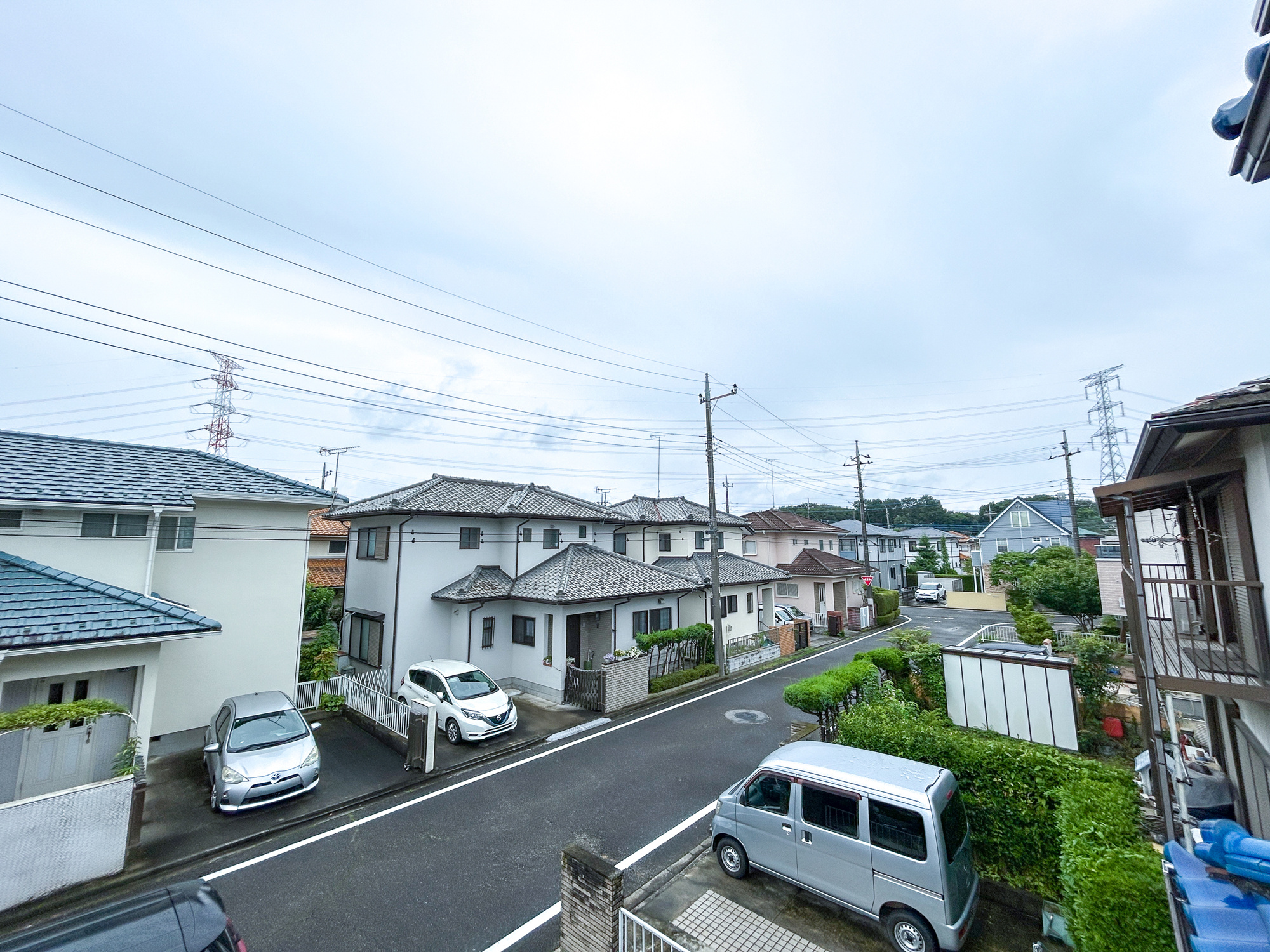 高崎市吉井町1期　中古住宅の展望|閑静な住宅地で子育て家族にピッタリ。毎日のお散歩も快適な緑に恵まれたエリアで、自然に包まれた穏やかな暮らしを実現するための、ゆとりある住環境が整っています。緑の潤いを感じながらホッと生活できそう。