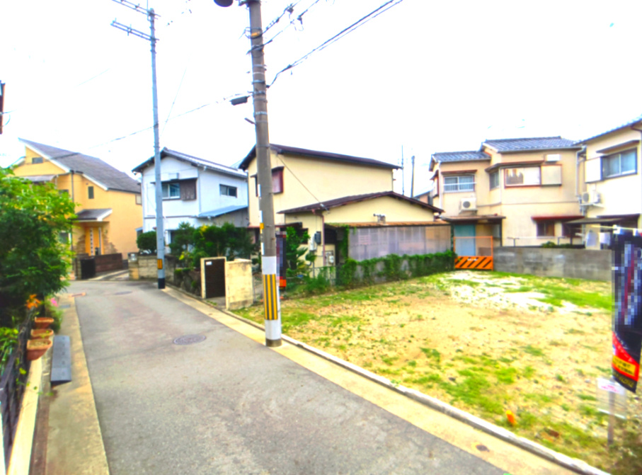 宝塚市安倉南4丁目　土地の前面道路含む現地写真|前面道路を含む現地写真です。
（前面道路 約4ｍ）