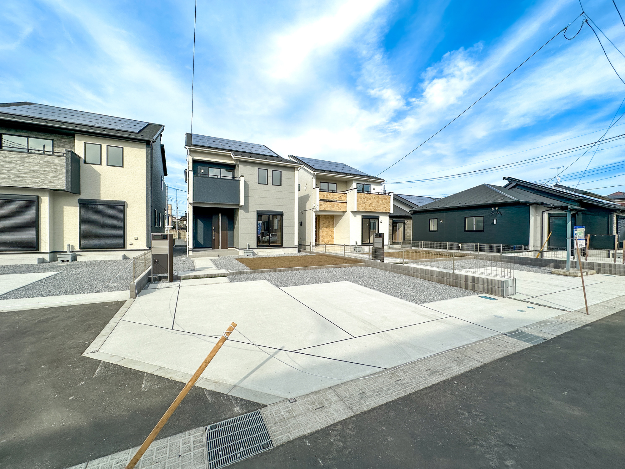 宇都宮市江曽島町1268　新築住宅全６棟の駐車場|車庫土間施工、駐車3台可能です(^^♪