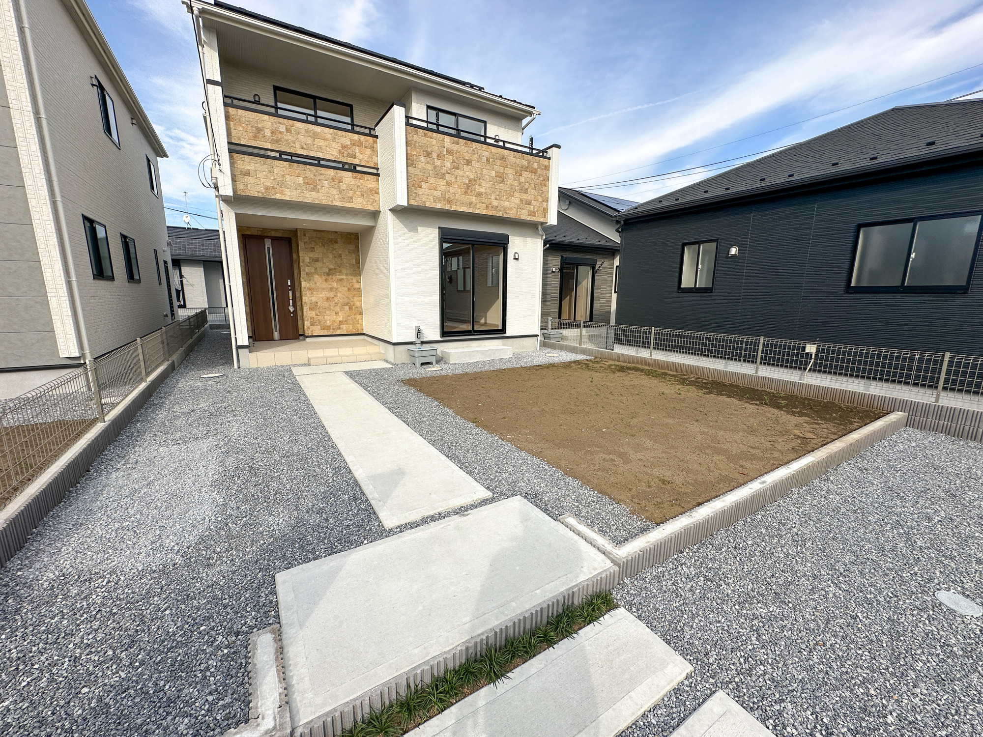 宇都宮市江曽島町1268　新築住宅全６棟の庭|お庭での家庭菜園・ガーデニングを通じて、お子様と一緒に育てていくと、思い出も増えていきそうですね♪