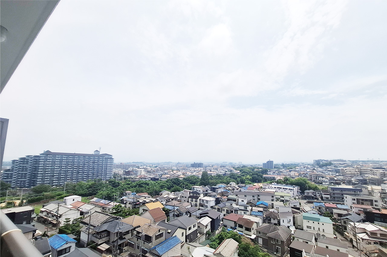タワーズランド北野田サウスタワーの展望|眺望：9階部分につき開けた景色を楽しめます。