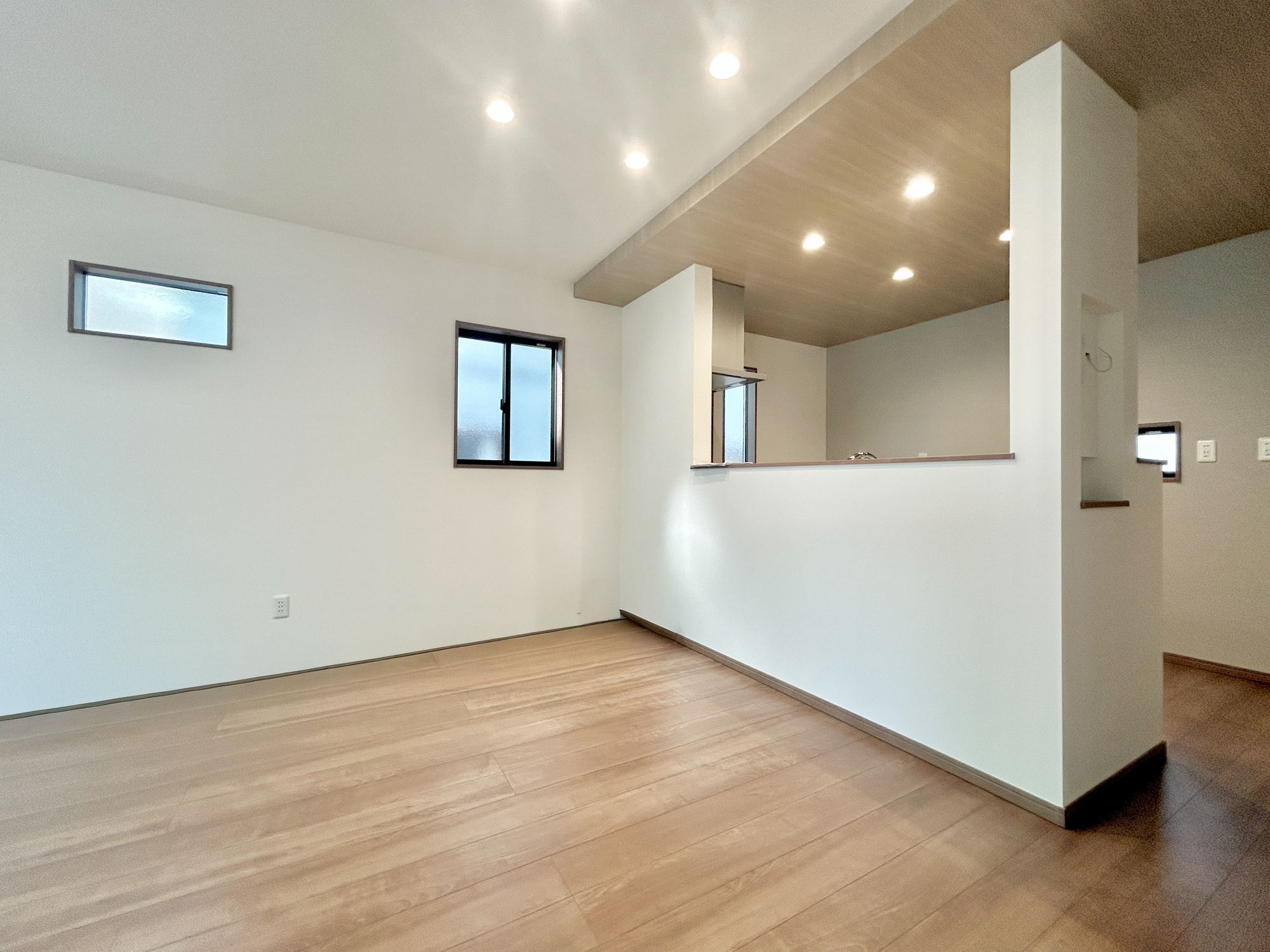 前橋市小相木町第10期　新築住宅全1棟の居間・リビング|ここにはみんなが集い、食事と楽しい会話が始まる。話に夢中になりすぎて、ついつい時を忘れてしまう。そんな束の間の幸せを感じさせてくれる場所。
