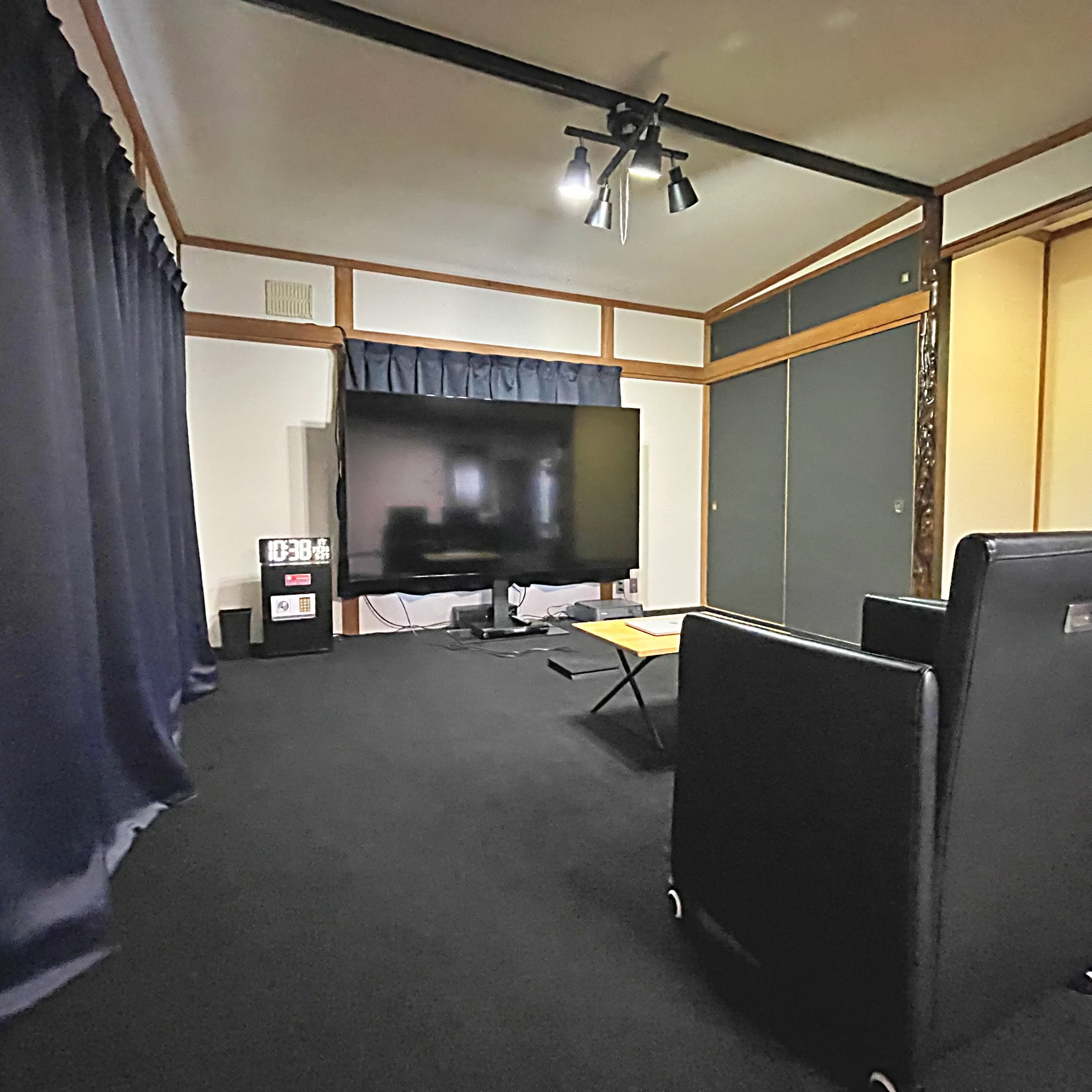 登別市新生町6丁目6-1　中古住宅の居間・リビング