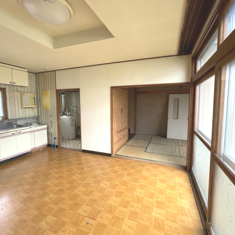 登別市新生町2丁目5-19　中古住宅の居間・リビング
