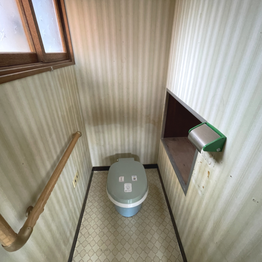 登別市新生町2丁目5-19　中古住宅のトイレ