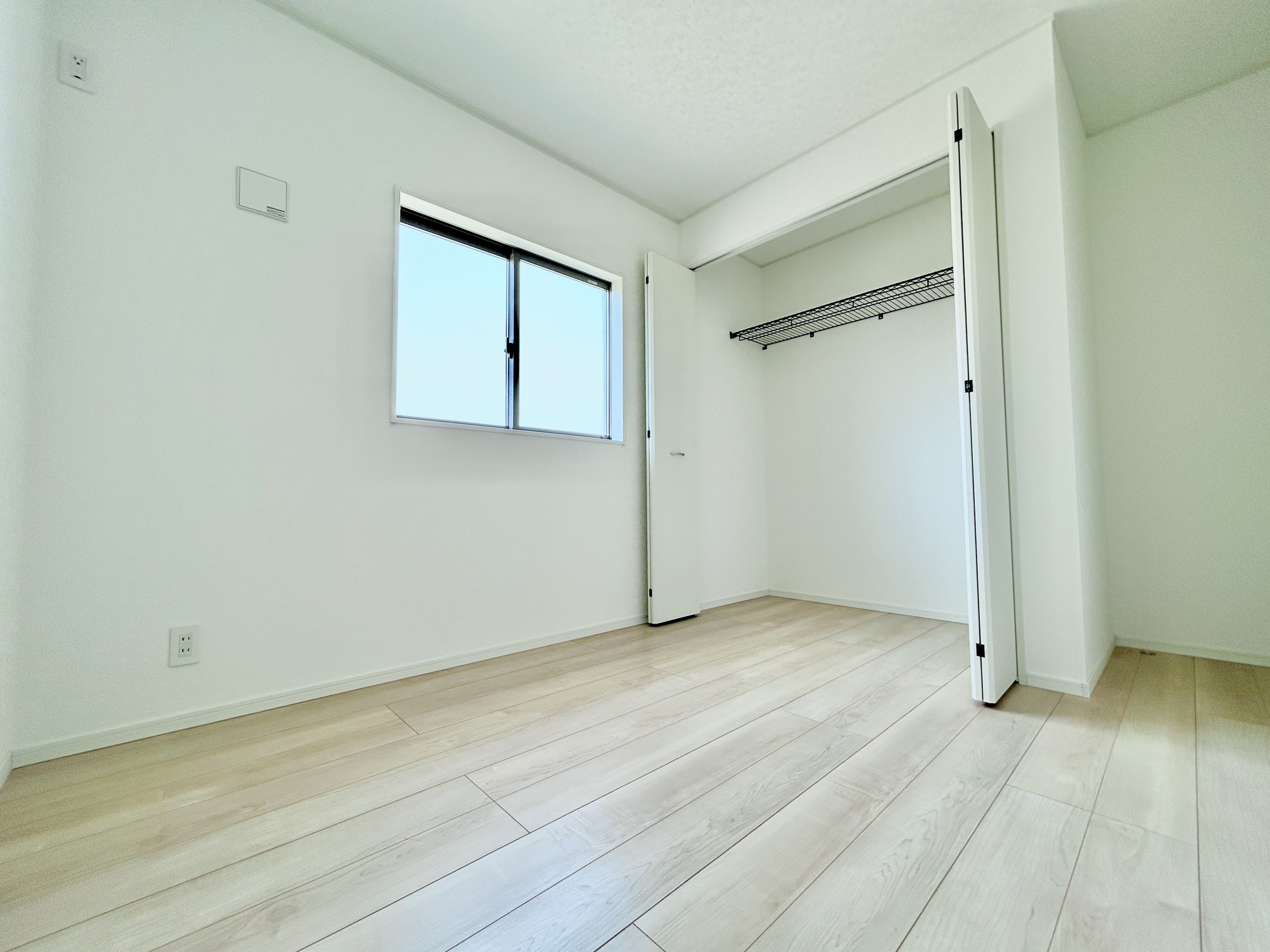 前橋市青柳町第27　新築住宅全11棟の洋室|同社施工例