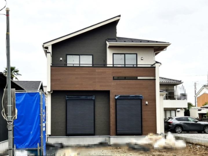 行田市旭町　全２区画　２号棟　現地写真　現在、外構設備の工事中