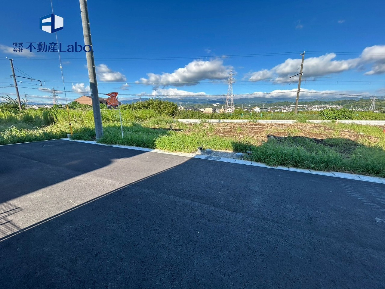 クレイドルガーデン　三島市中第3　全5棟の前面道路含む現地写真