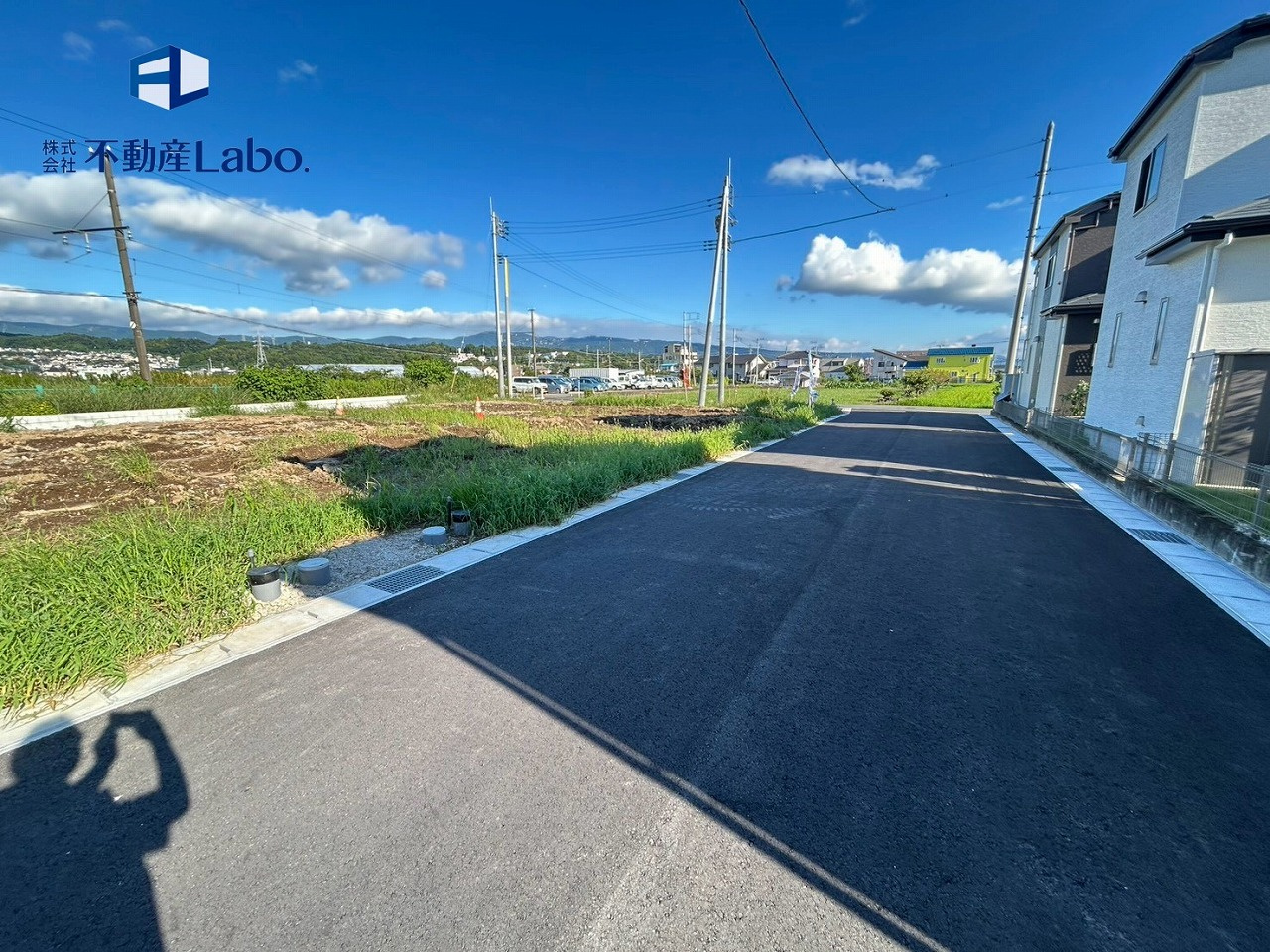 クレイドルガーデン　三島市中第3　全5棟の前面道路含む現地写真