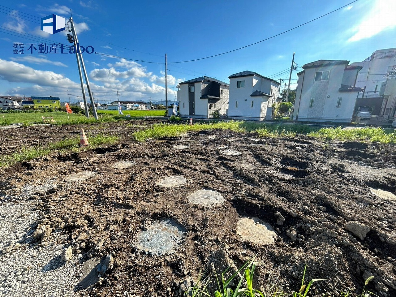 クレイドルガーデン　三島市中第3　全5棟の前面道路含む現地写真