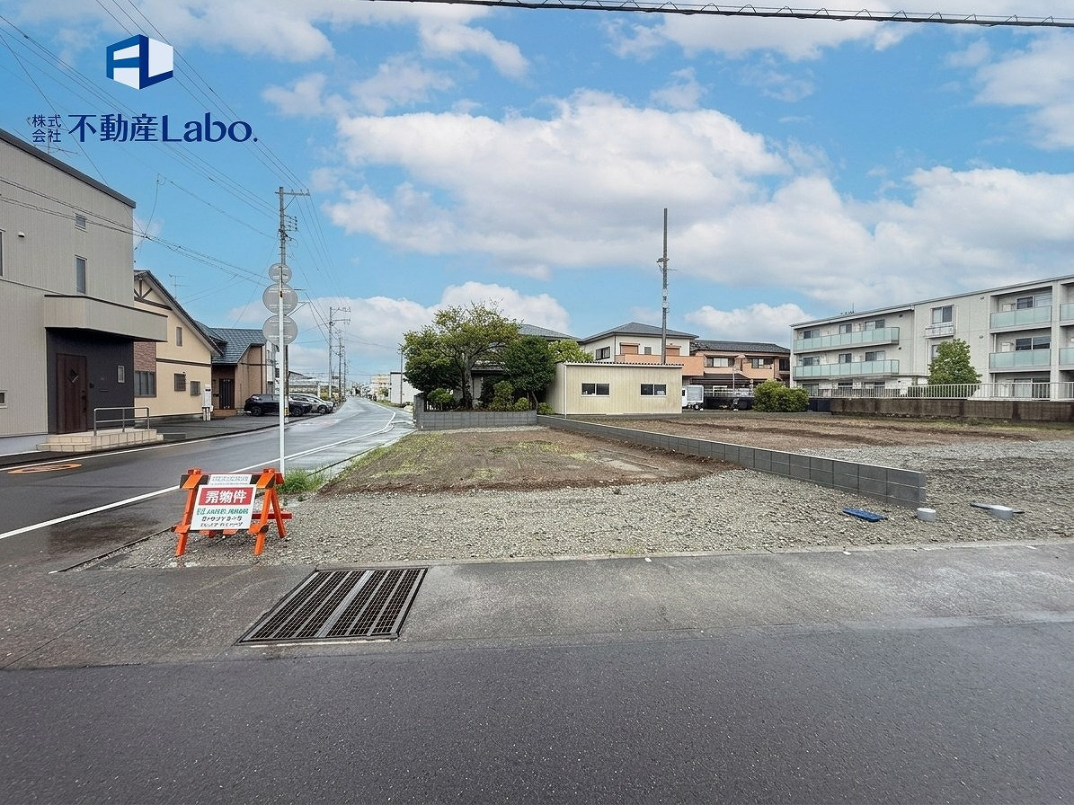 リーブルガーデン　駿河区下島7期　全4棟の前面道路含む現地写真|建築過程も楽しめる更地状態です♪