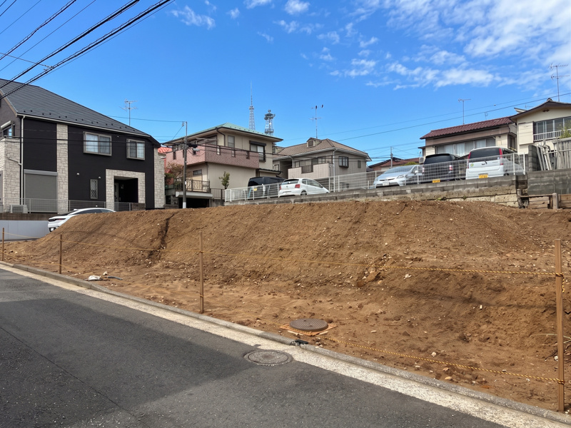 【前面道路含む現地写真】