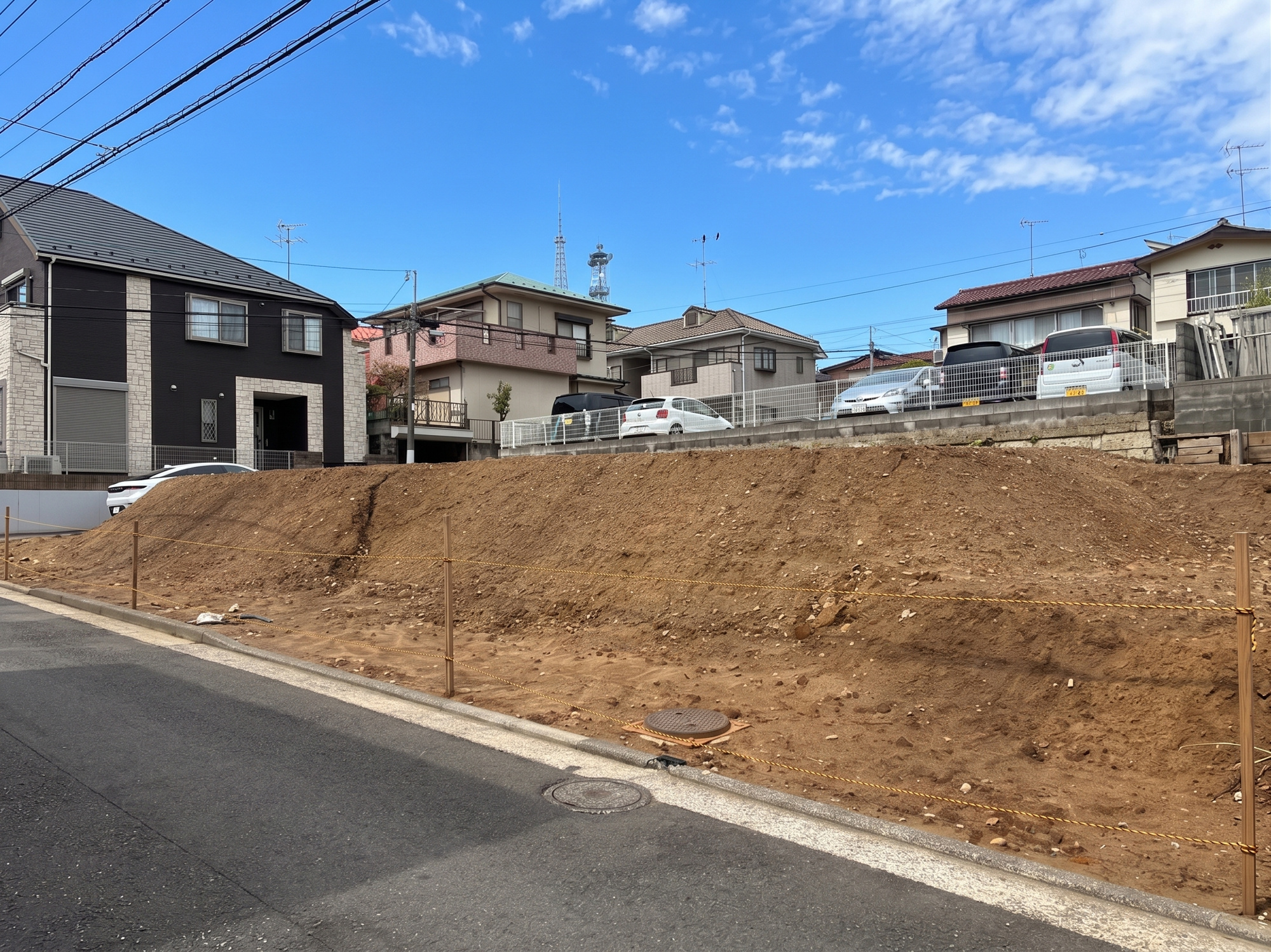 【前面道路含む現地写真】