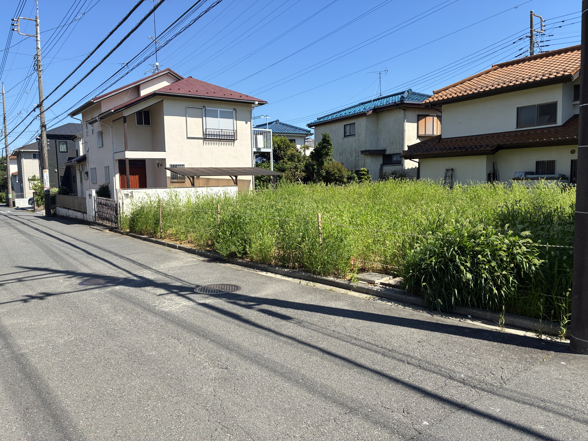 【前面道路含む現地写真】