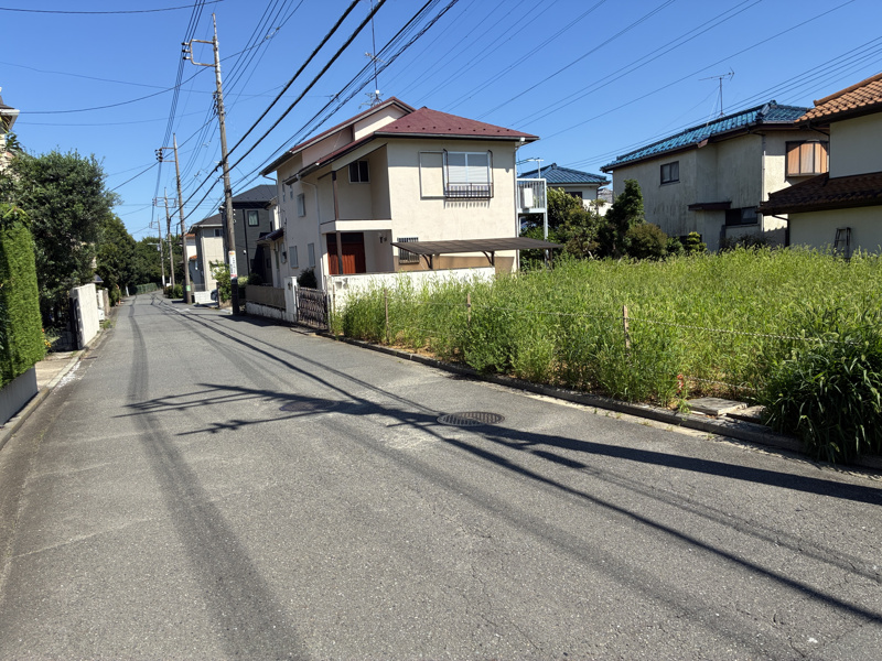 【前面道路含む現地写真】