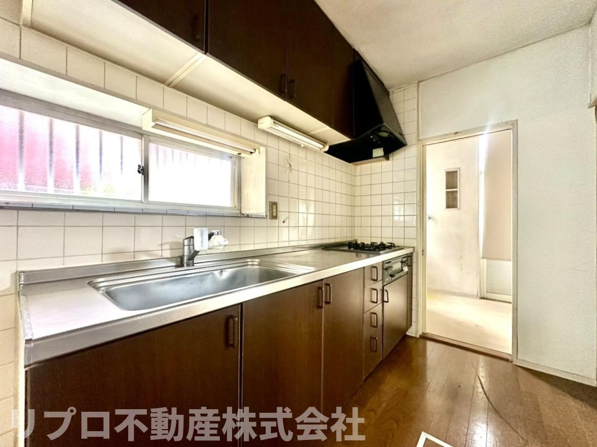 鎌ケ谷９丁目戸建てのキッチン|キッチンは採光、通風良好です