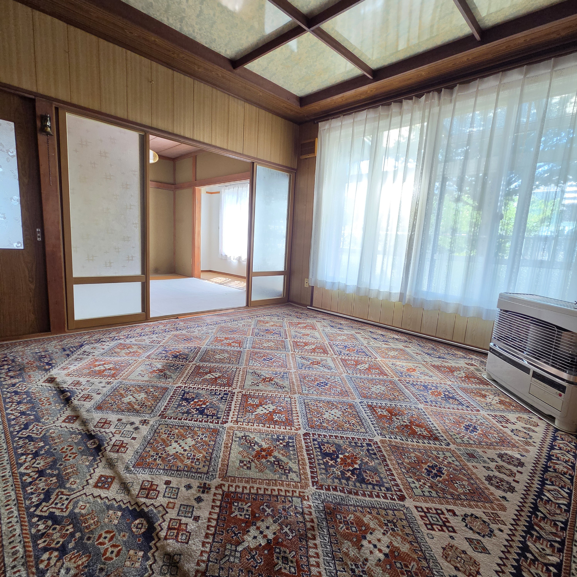 登別市片倉町2丁目8-3　中古住宅の居間・リビング