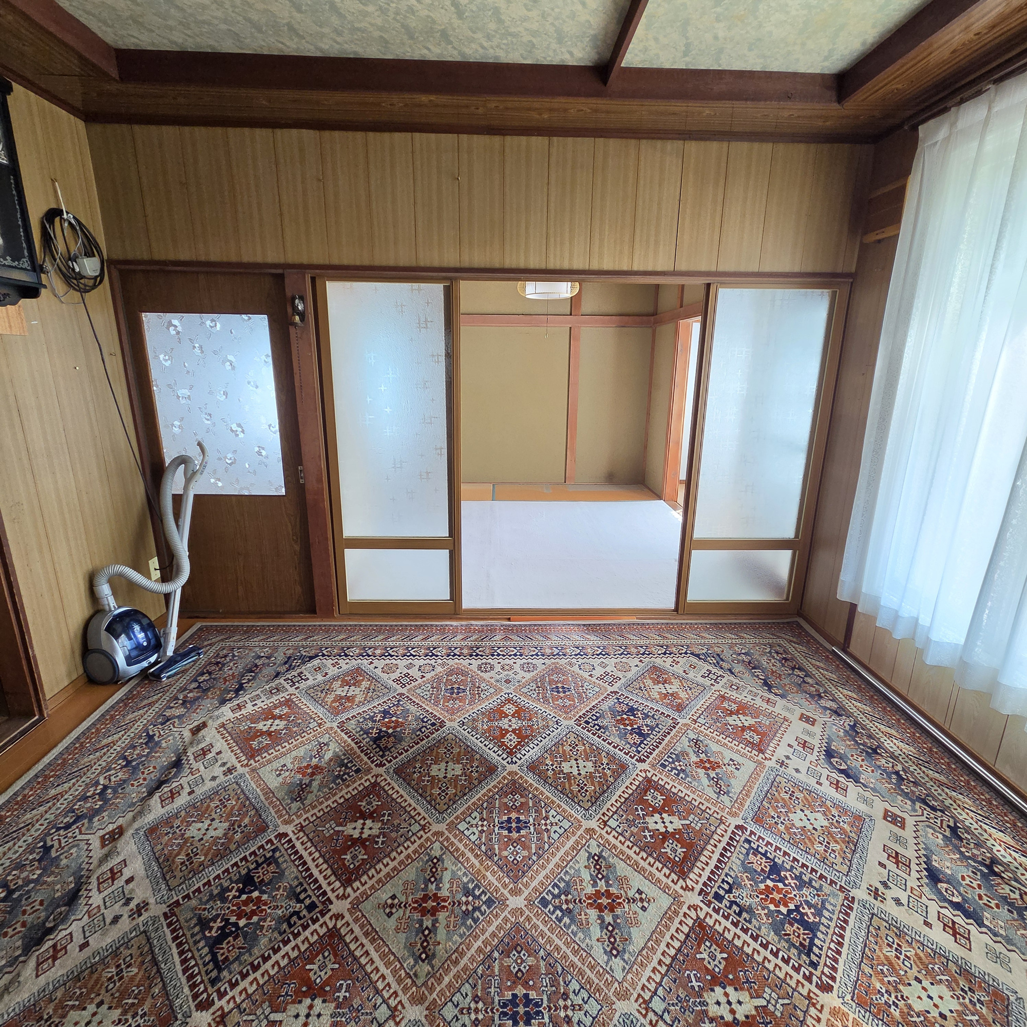 登別市片倉町2丁目8-3　中古住宅の居間・リビング