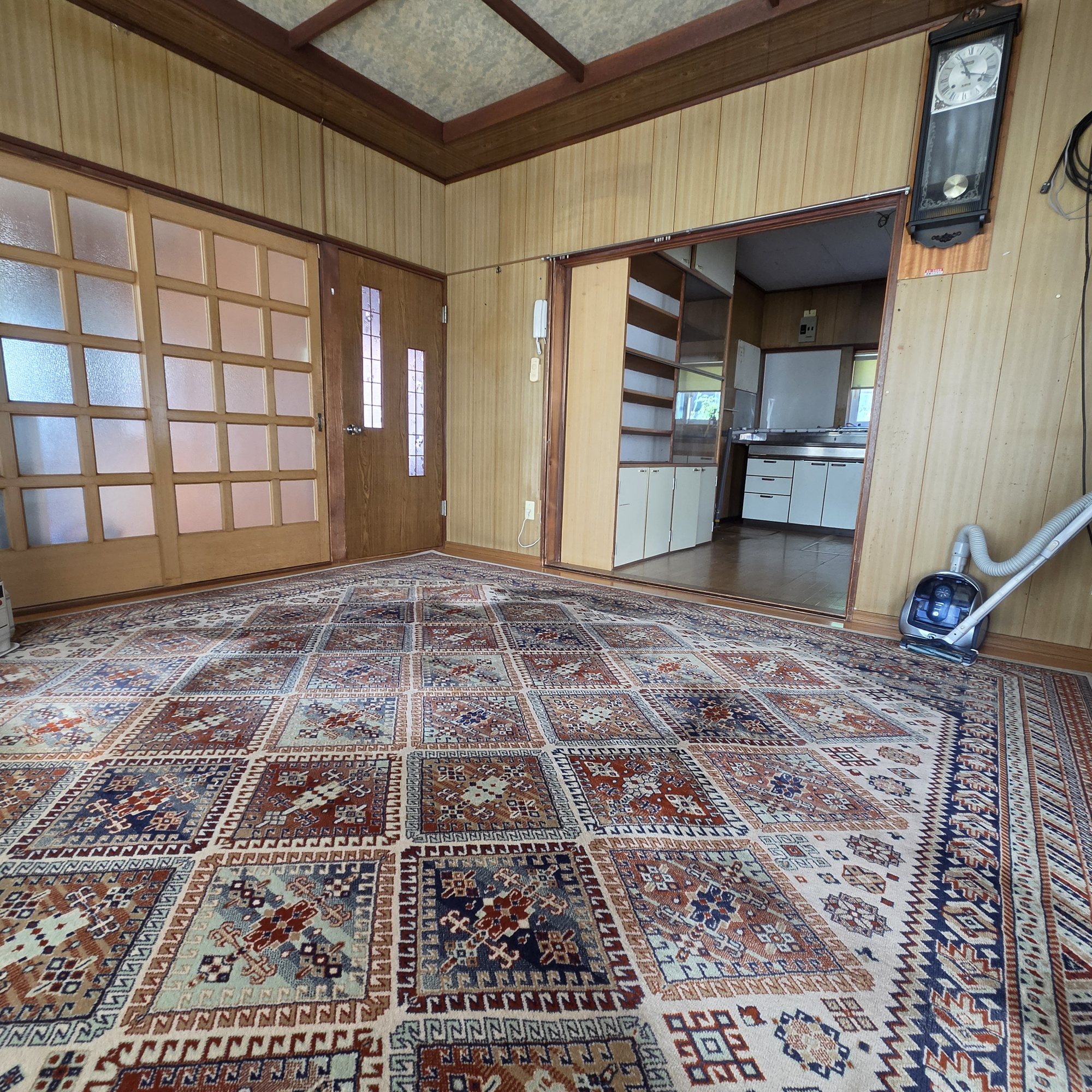 登別市片倉町2丁目8-3　中古住宅の居間・リビング