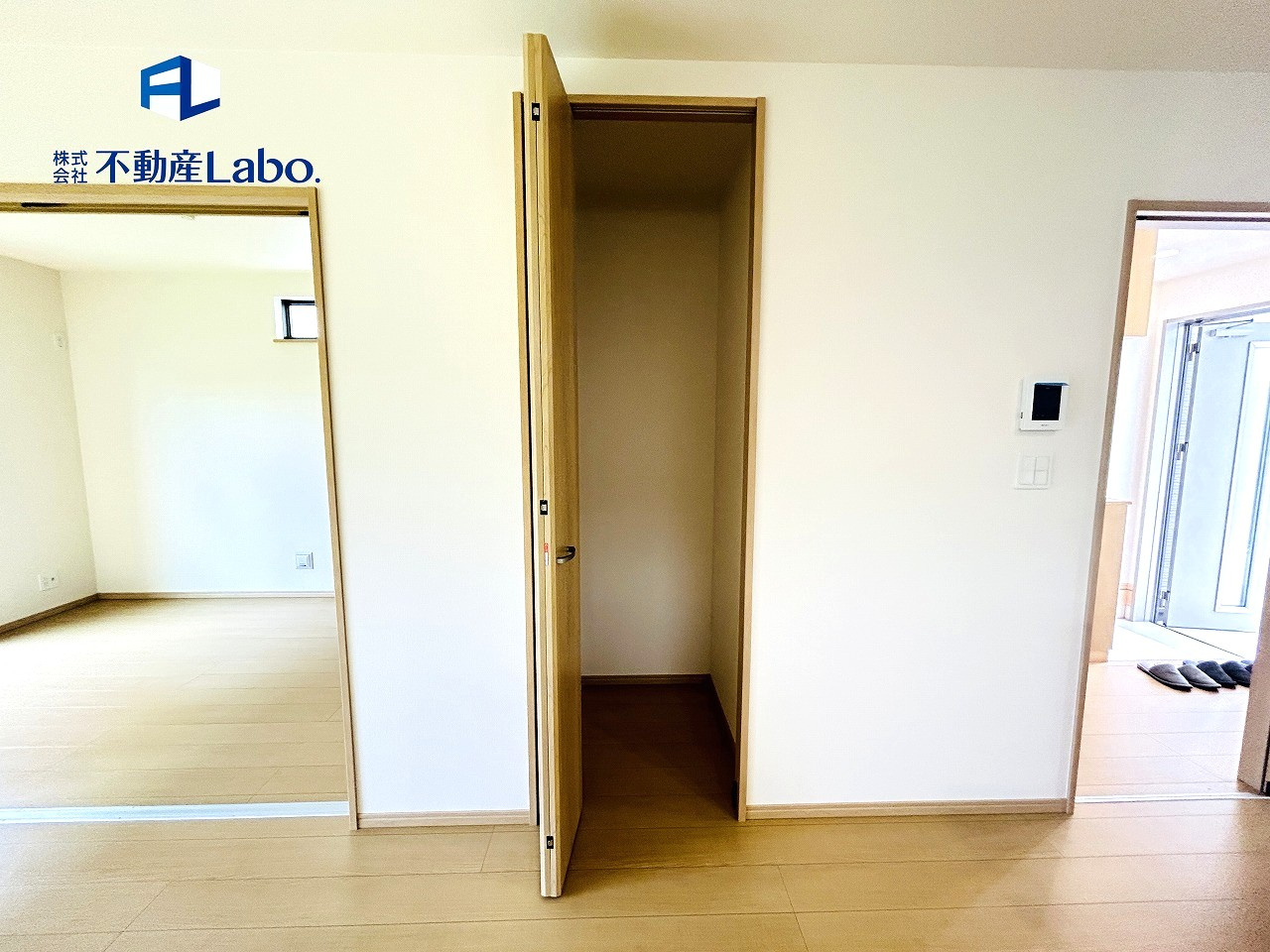 ハートフルタウン　清水町長沢618番　全2棟の収納|●リビング収納●
建売住宅では珍しいリビング収納のある便利な設計♪
