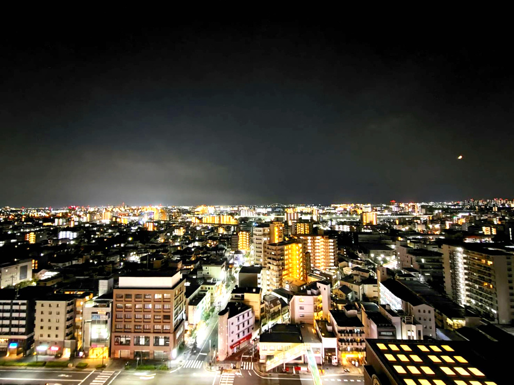 フレンテ西館（ヴィエント西宮）の展望|昼も夜も違った表情を楽しめる景色です。