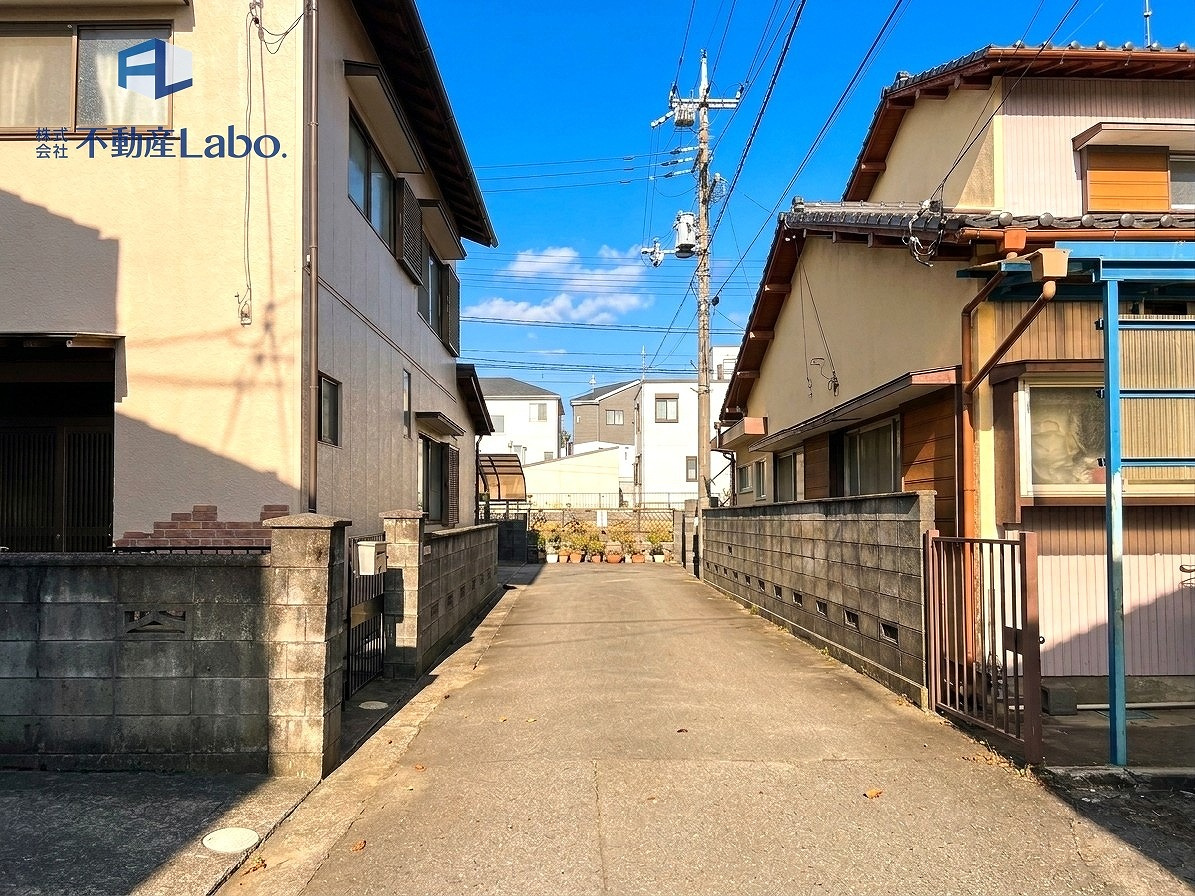 清水区草薙二丁目　6期　全1棟の前面道路含む現地写真|ミニストップ、ウエルシアまで徒歩6分♪ちょっとしたお買い物にも便利な立地♪