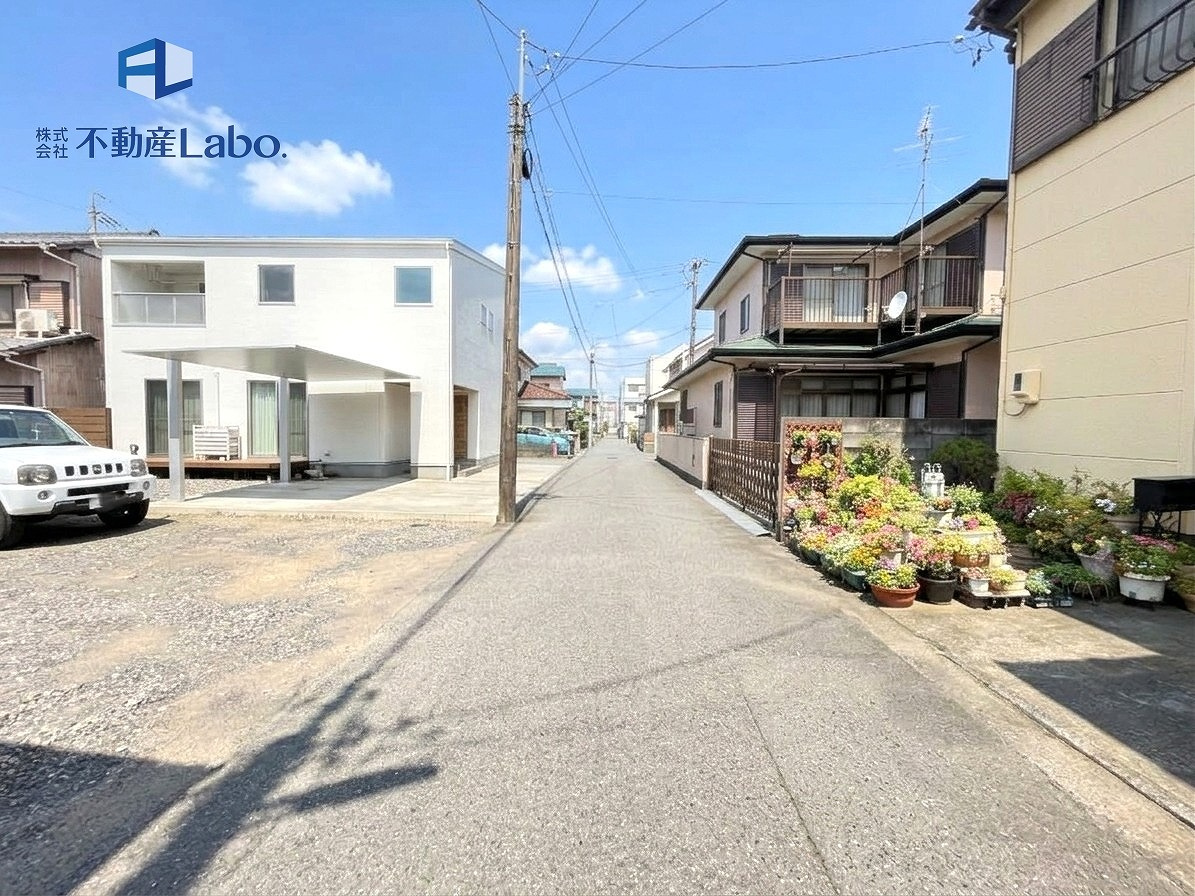 清水区草薙二丁目　6期　全1棟の前面道路含む現地写真|前面道路幅員4.0ｍ♪