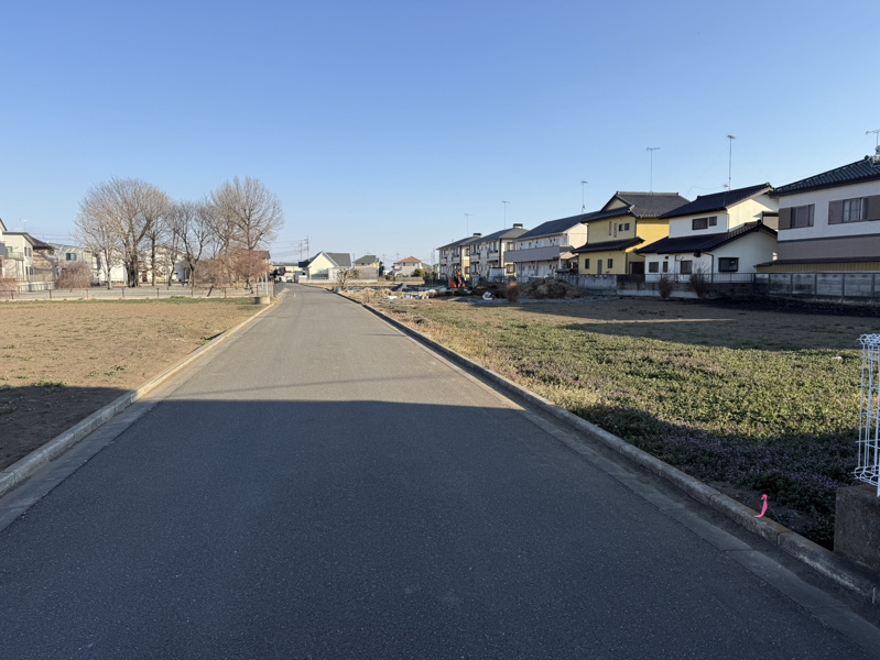 古河市上辺見　３号棟◆前面道路　車通りが少なく見通しのよい道路です！
