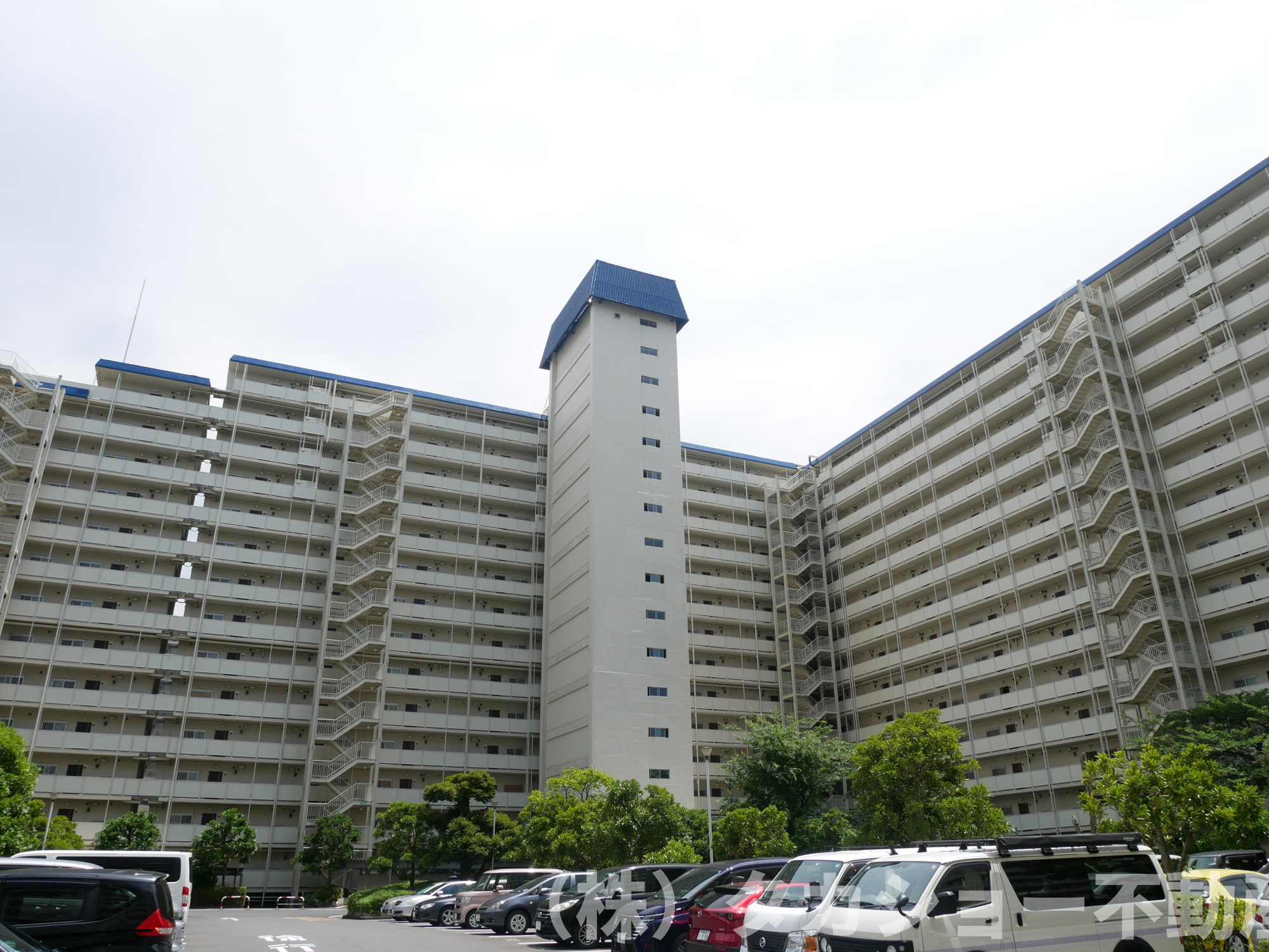 東建検見川マンションB棟の外観