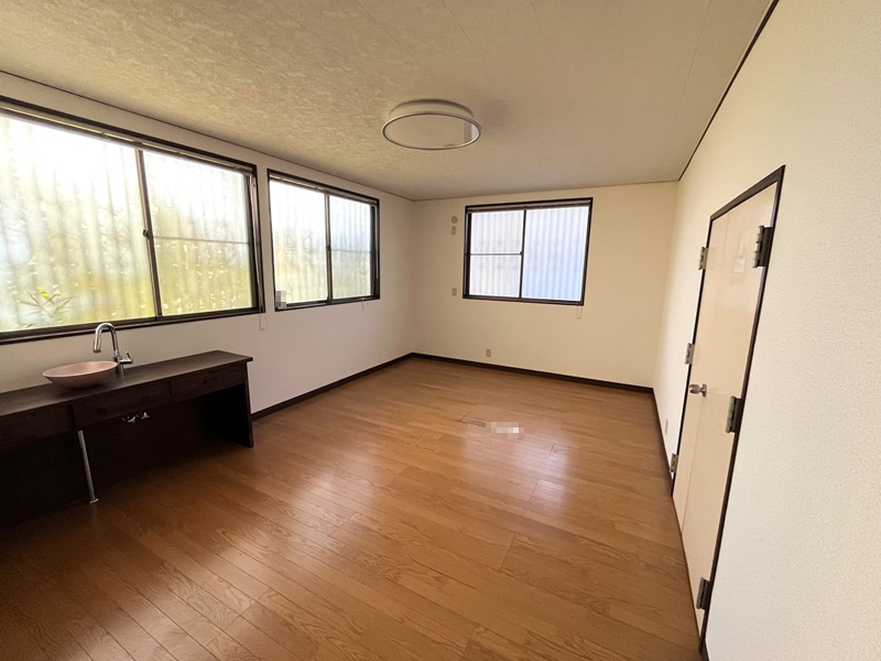 行田市持田４丁目　中古戸建　診療スペース　11.5帖