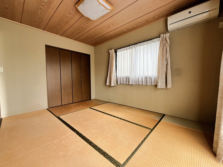 行田市長野５丁目　中古戸建　１階和室　南向きの和室　収納付き