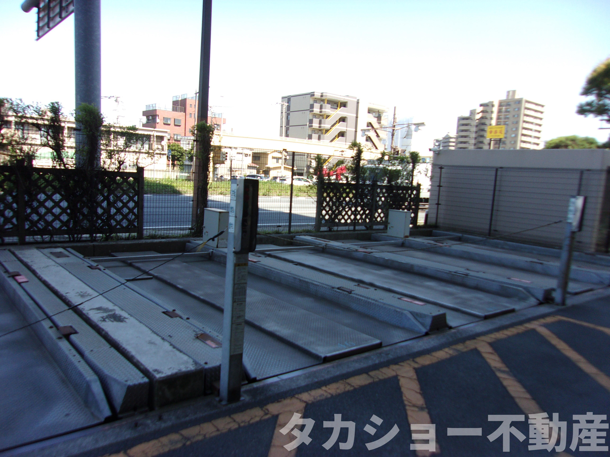 ダイアパレスパレッティアの駐車場