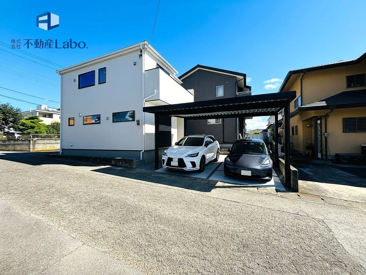 リーブルガーデン　沼津市小林台　～全1棟～のその他|●外構CG● 外観写真のカーポート、車はCGでイメージとなります。別途、追加工事でカーポートの設置も可能です♪