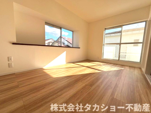 君津市外箕輪1丁目　中古戸建の洋室